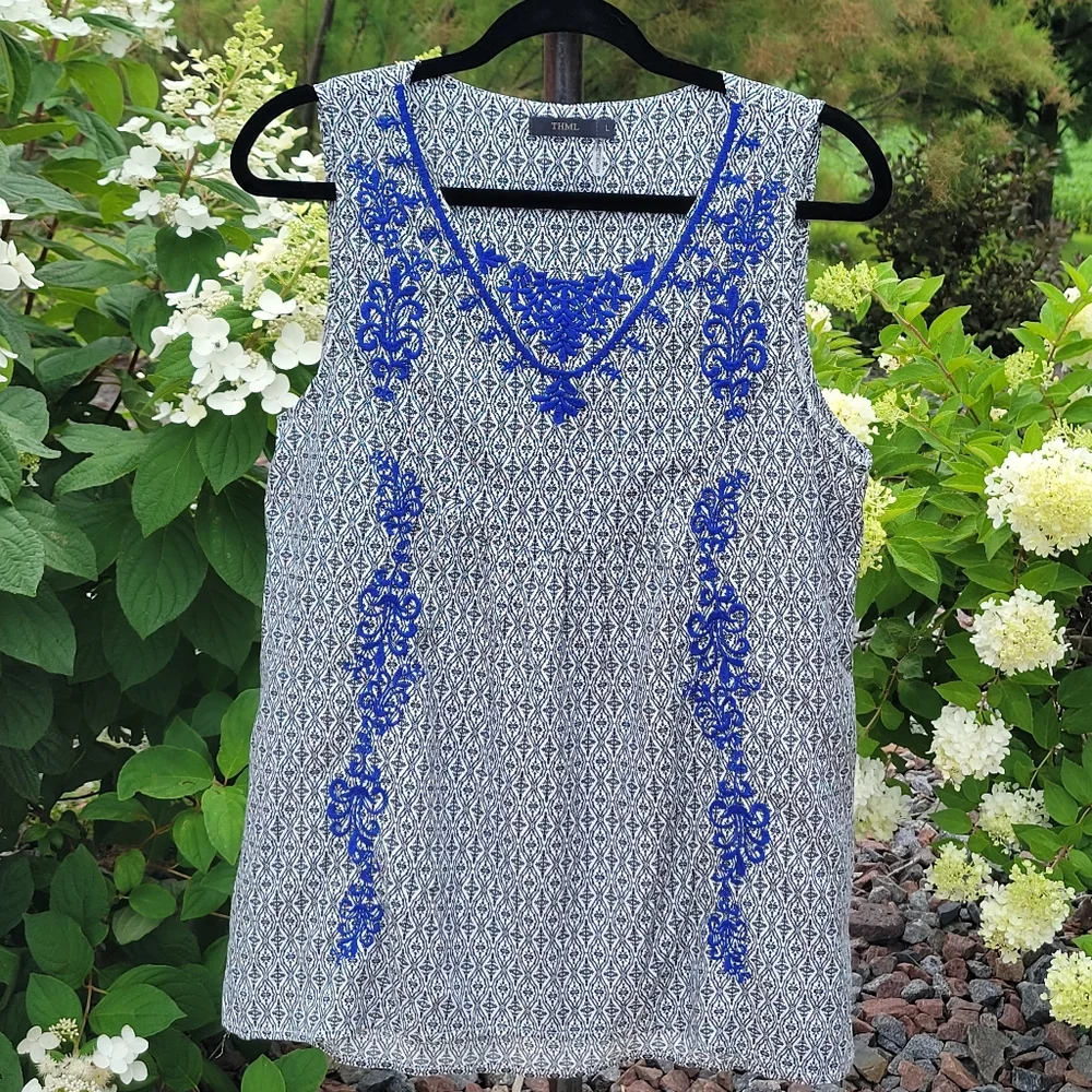 THML Black with Blue Embrodery Sleeveless Top Size L - Picture 12 of 13